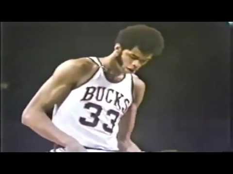Kareem Abdul-Jabbar (33pts) vs Willis Reed Highlights