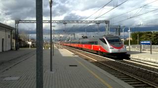 preview picture of video 'ETR 485 (Frecciargento) in transito a Isola della Scala'