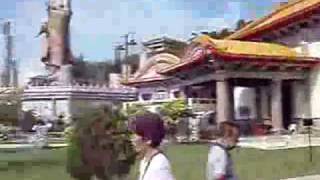 preview picture of video 'Kek Lok Si Temple at Penang Malaysia (Oct 2007)'