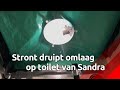 Poep en plas van de bovenbuurman komt bij Sandra door het plafond