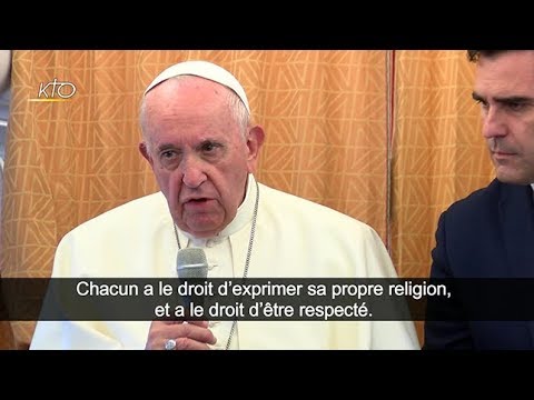 Conférence de presse du Pape François dans l’avion retour de Bulgarie et de Macédoine