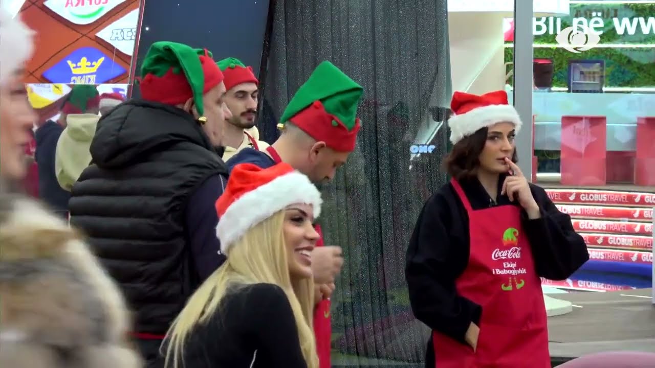 Banorët këndojnë së bashku teksa përgatiten për sfidën