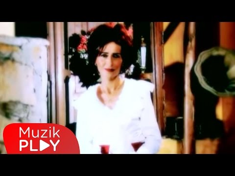 Yıldız Tilbe - Aşk Laftan Anlamaz Ki (Official Video)