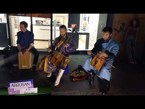 le groupe de musique Argusan de mongolie