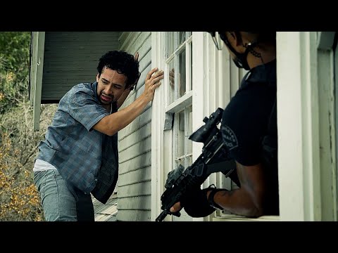 S.W.A.T. Breaks Into Paul Garcia's House - S.W.A.T. 4x04