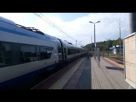 Tunel. Pendolino ED 250 jedzie w kierunku Warszawy.