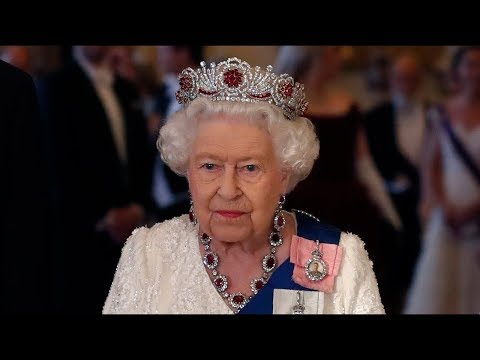Queen & Trump speak about Dday @ state visit Dinner with United Kingdom Royal Family June 2019 Video