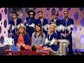 Girlfriends Talk Show with Amy Adams and One.
