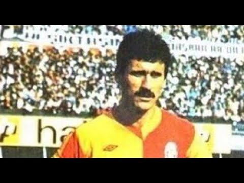 ALİ ÇOBAN KABRİ (GALATASARAY, BEŞİKTAŞ FUTBOLCUSU) * ORTAKÖY MEZARLIĞI 4.ADA İSTANBUL (HD)