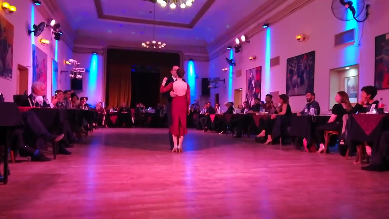 Barbara Ferreyra y Agustin Agnez- "Torrente" Orq. Lucio Demare - Milonga "En lo de Balmaceda"