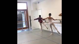 🌸ARTDANSA🌸. . . . . . . . . . . . . . . . . . .  C/ Pons i Gallarza 5 A. .  Tel. 691 306 638