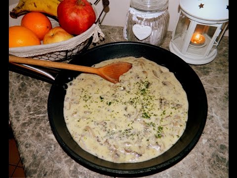 HOW TO MAKE A CREAMY AND AROMATIC MUSHROOM SAUCE