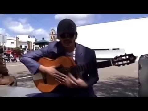 Canelita cantandole a Sergio Ramos 2013
