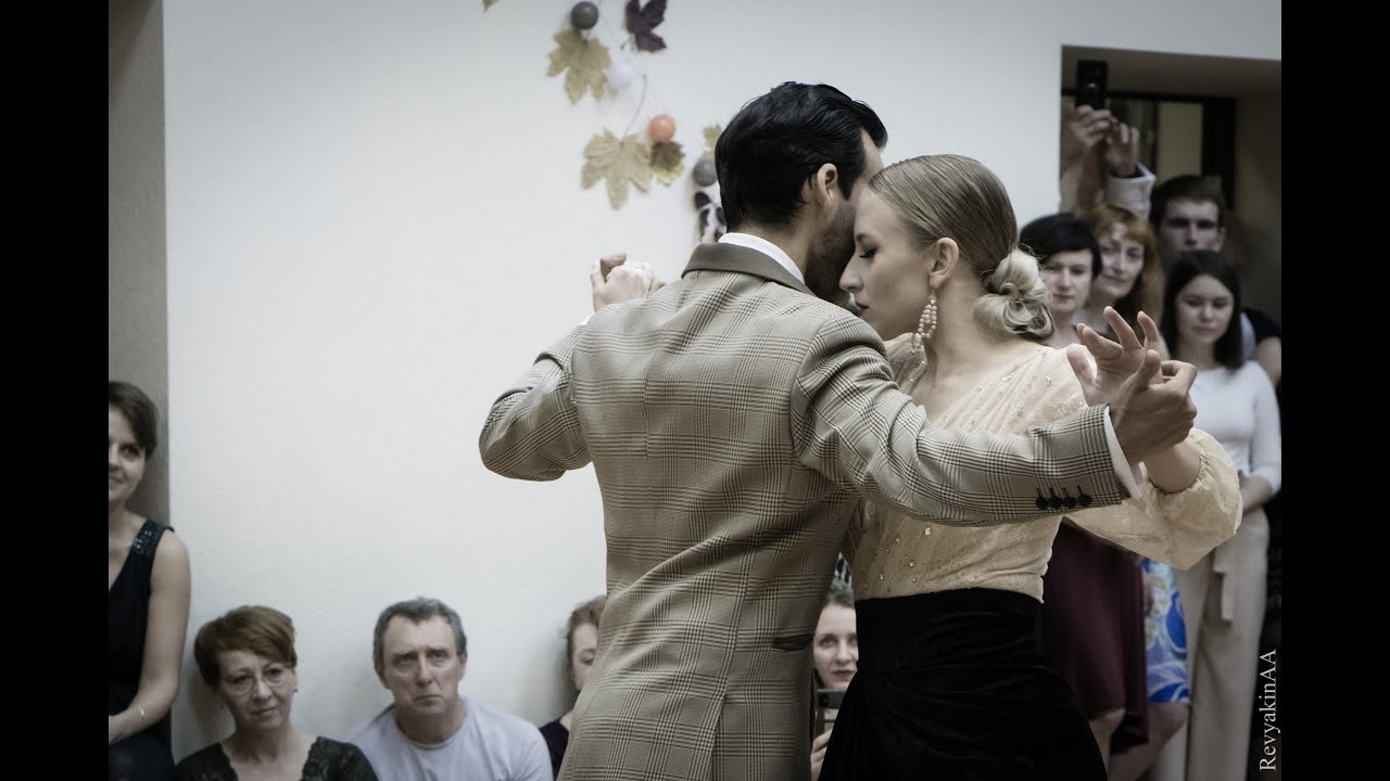 Juan Manuel Rosales and Liza Rosales. Милонга