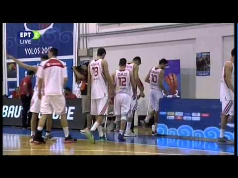 Το τέλος του ματς Ελλάδας - Τουρκίας 77-54  Eurobasket U18 (28 Ιουλ 2015)