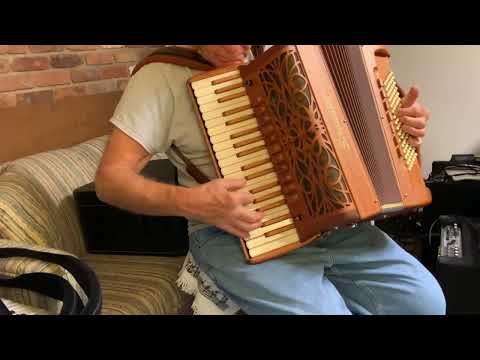 Under Paris Skies, practice on Serenellini Harmony 37/96