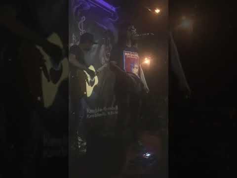 Noh Salleh ft Iqbal M-Kotak Hati(Live At Cartel Coffee Shop)