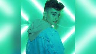 Oye siri | Video Oficial-Alejo y Manuel