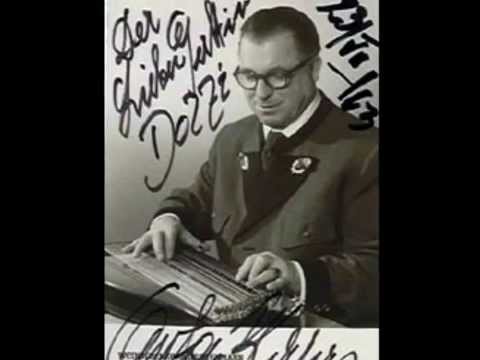 ANTON KARAS ZITHERMAN AND LILI MARLENE