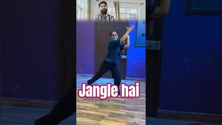 Download lagu Jungle Hai Aadhi Raat Hai Lagne Laga Hai Dar full song mp3