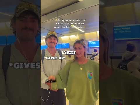 Watch Benson Boone's HILARIOUS Reaction to a Fan's Moonbeam Dance! 😂🌙#bensonboone #shorts