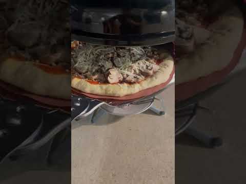 Cooking a pizza on the Weber Jumbo Joe with the Onlyfire pizza oven and rotisserie￼