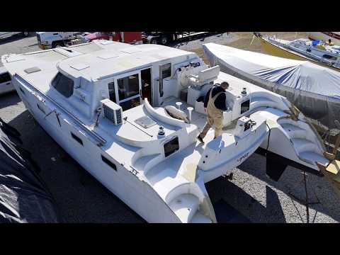⛵️ Nonskid and finished hatches for our hurricane-damaged catamaran. Ep 664