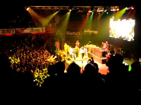 Liricistas Ft. Adickta Sinfonía - Masacre en Texas