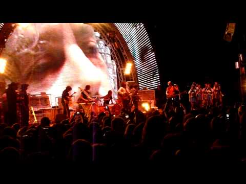 THE FLAMING LIPS " KIDS " MGMT COVER HD LIVE FROM BEALE ST MUSIC FESTIVAL MEMPHIS IN MAY 2011