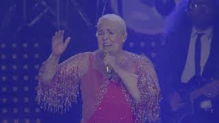 Lupita D'Alessio - Acaríciame (En Vivo Desde La Arena CDMX)