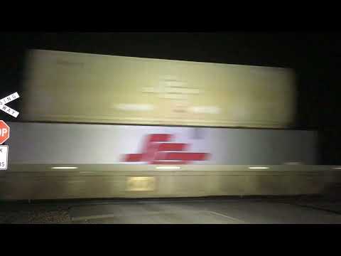 SCT Logistics 1PM9 CF4432 CF4433 pass Pratt Road, Korunye