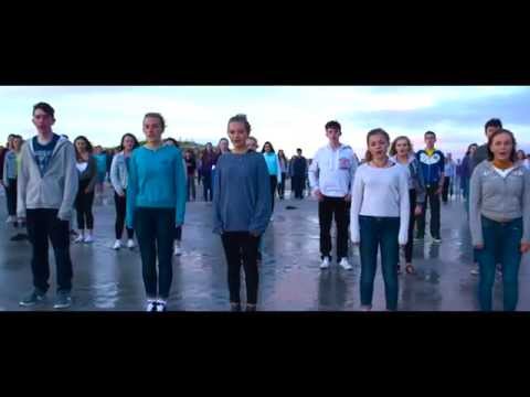 James Bay - "Scaoil Uait na Deora" Hold back the river as Gaeilge