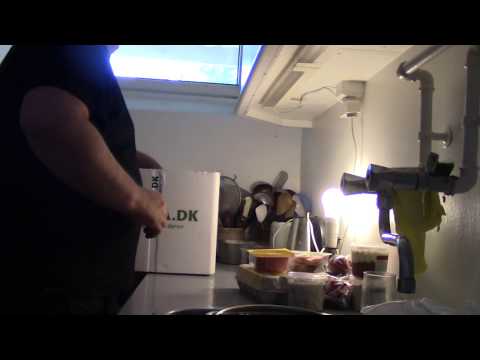 MongoTV_1130 - Del 1 - TV-Serie Om Ældre Tyk Mand Modtager Mad Købt Online På Kredit 2.200 Kr