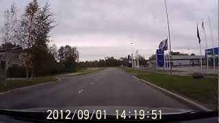 preview picture of video 'Jõhvi politsei sdiraet tonirovku s audi A6 01.09.2012a'
