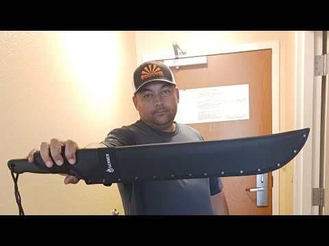 Machete SD Option in hotel? #selfdefense #machetes #family #gunlaws #roadtrip #videos #protection