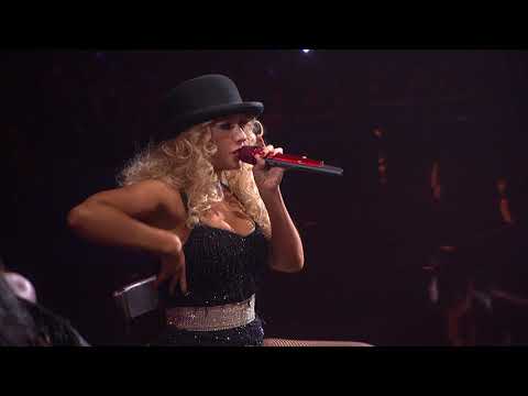 Christina Aguilera - Express (Live At American Music Awards 2010)