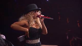 Christina Aguilera - Express (Live At American Music Awards 2010)