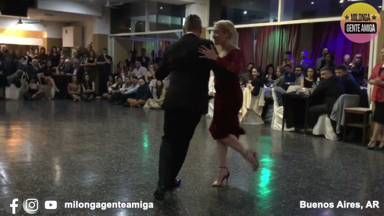 Pancho Martinez Pey y Paola Tacchetti - Milonga Gente Amiga -  2022 (3 de 4)