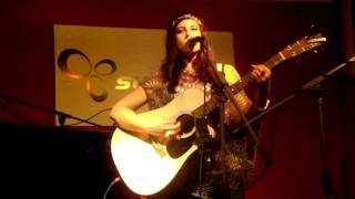 Everybody knows -Terra Naomi live