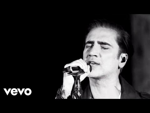Alejandro Fernández - Un Beso A Medias (Live From El Hospicio Cabañas)
