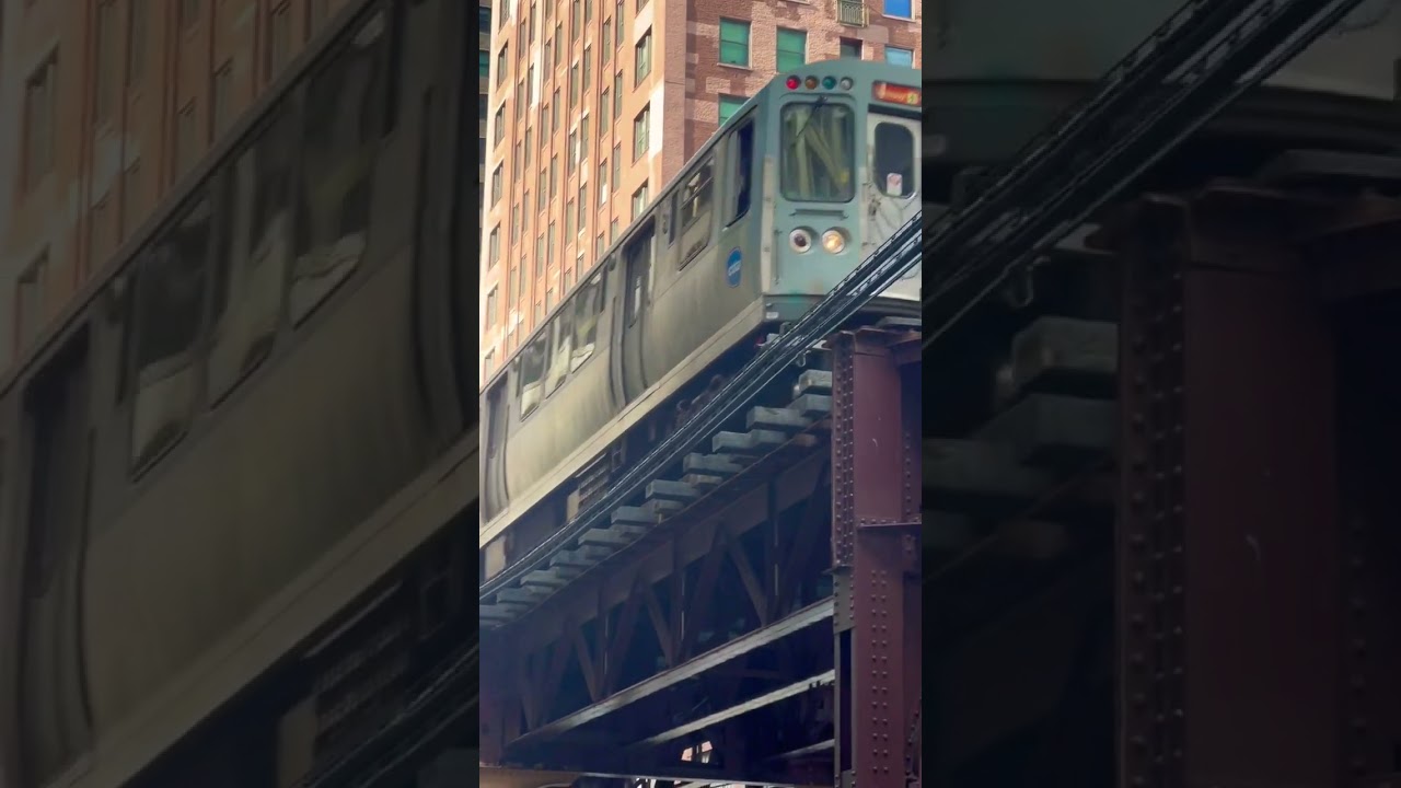 Chicago CTA #chicagotravel #citycenter #chicagolife #downtownarea