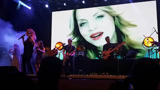 Sertab Erener - Zor Kadın, Kendime Yeni Bir Ben Lazım, Kumsalda [Canlı] (Adana Film Festivali)