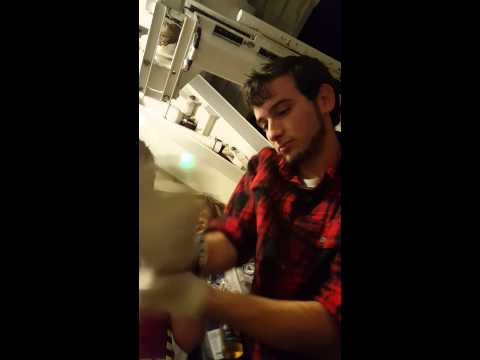 KISS KRUISE V! Eric "gloving"