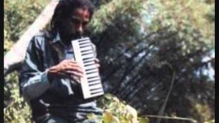 Augustus Pablo - Blowing With The Wind