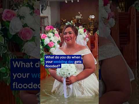 Floodwaters can't stop this wedding | DW News