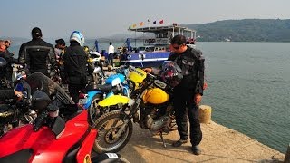 preview picture of video 'Riding the Coastal Road from Mumbai to Goa for the India Bike Week - On the Ducati Multistrada'