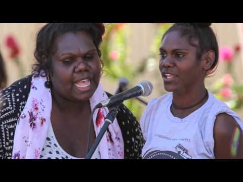 MusicNT chats with Eleanor Dixon from Rayella