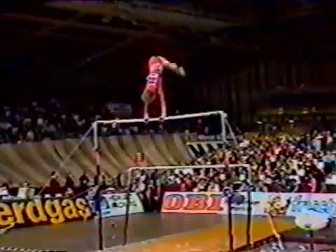 🥈 Astrid Heese (GDR) UB AA 9.725 1986 DTB Cup