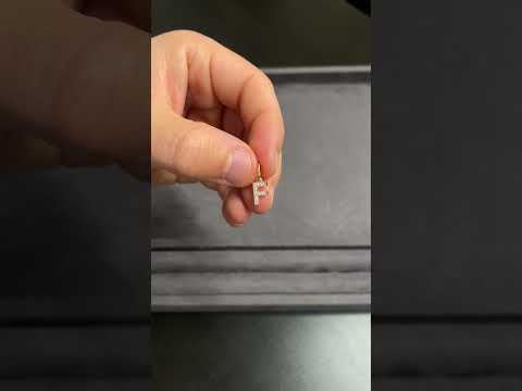 Pendant on all sides