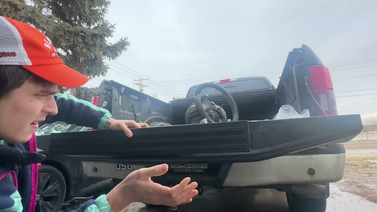 2019 Ford F150 Lariat Tailgate Step Cap replacement